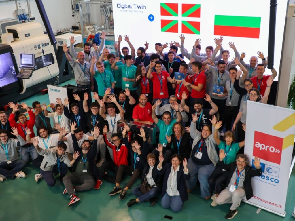I migliori talenti europei dello Smart Manufacturing si sfidano nell’International Skills Competition del progetto “Digital Twin”
